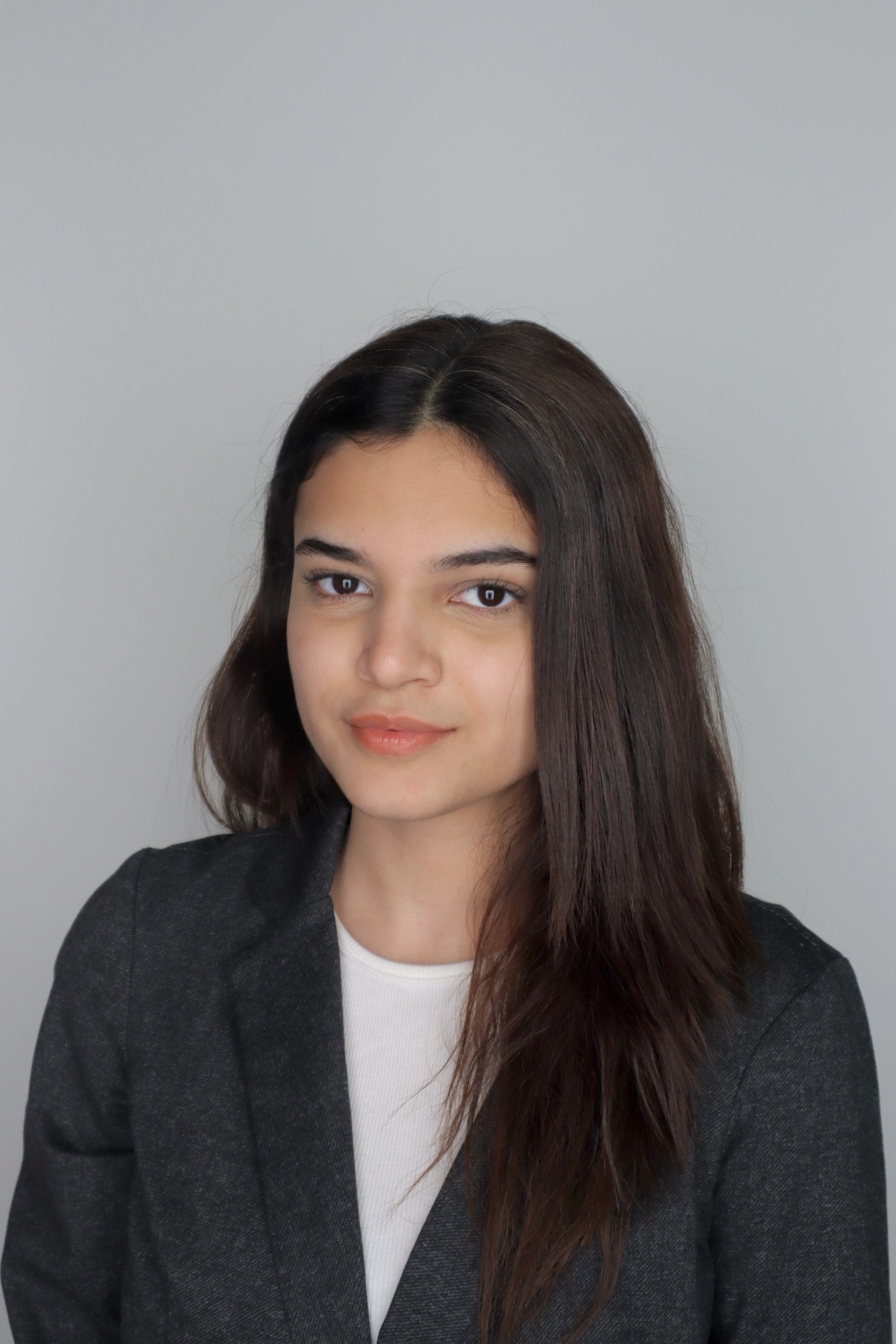 Headshot of Zuha Sadaqat